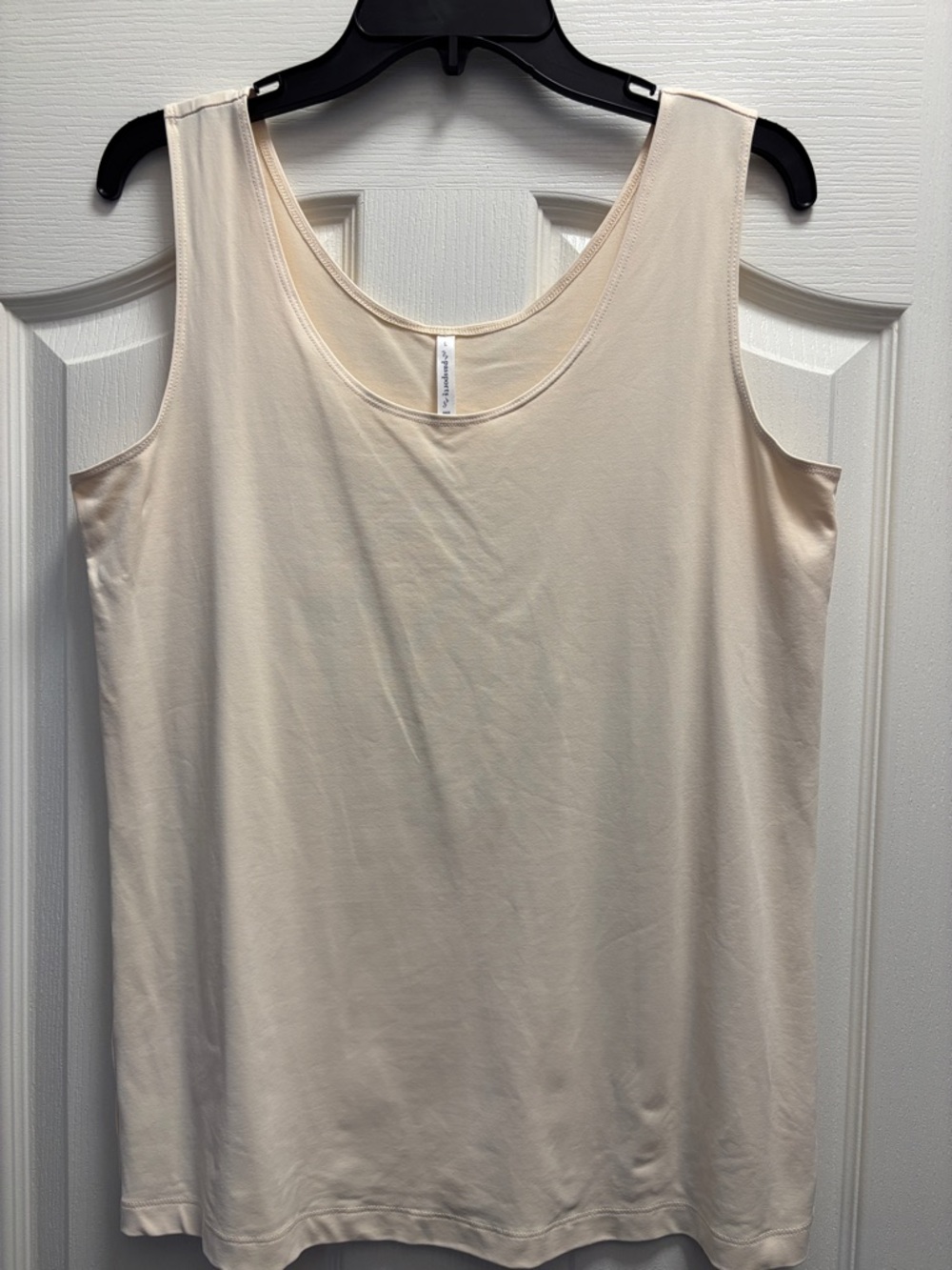 Sleeveless Scoop Neck Tank Top - Cream